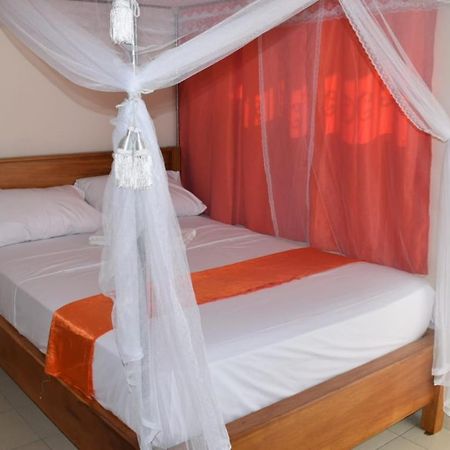 Aparthotel Marya Shelters Limited Mombasa Exterior foto